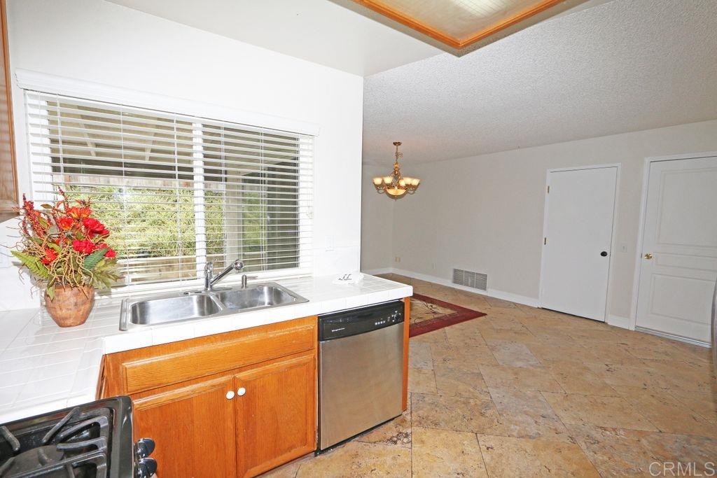 2316 Seasons Road Oceanside, CA 92056 - Photo 7 of 23 Gallery Image 7