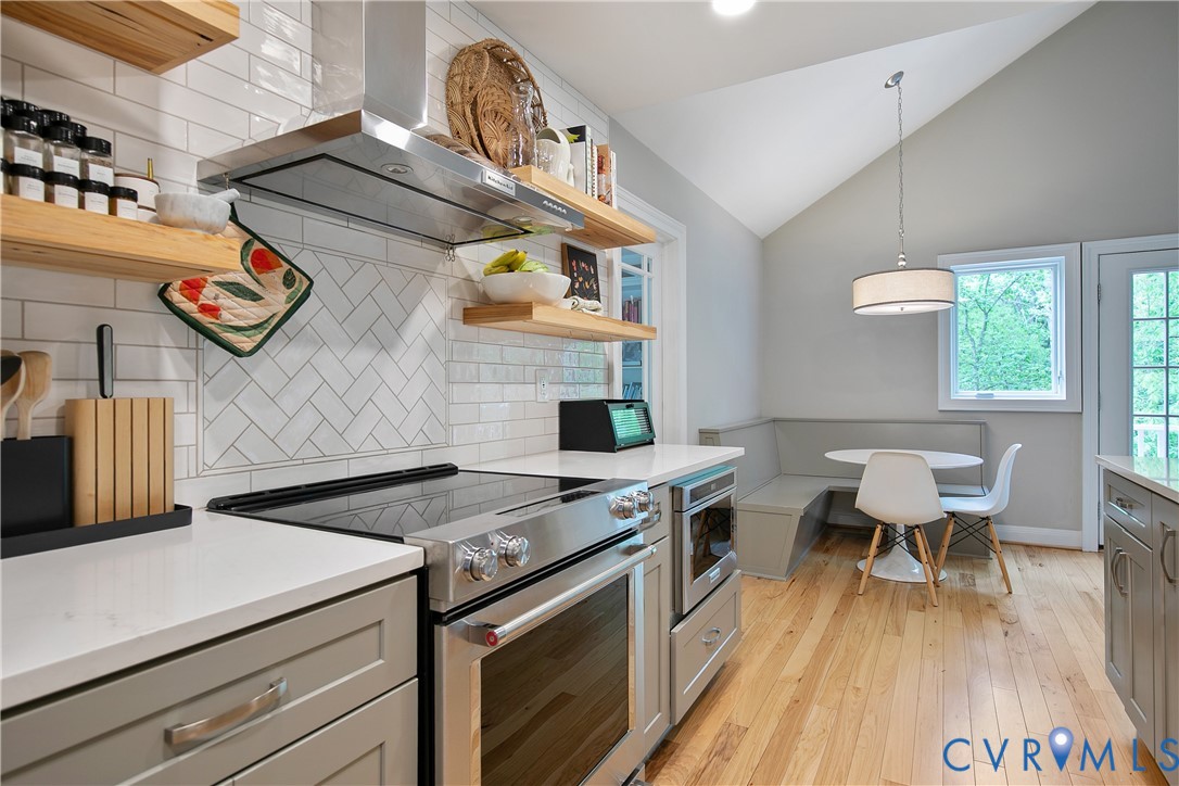3111 Middlewood Road Midlothian, VA 23113 - Photo 19 of 45 Vaulted ceiling kitchen featuring hardwood floorin