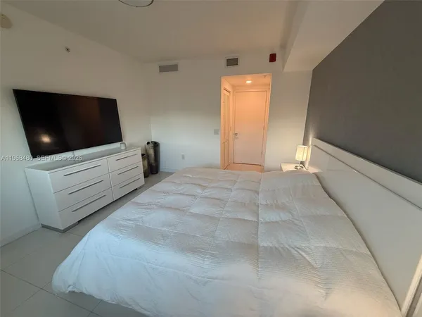 $3,150 | 7661 Northwest 107th Avenue, Unit 503, Doral, FL 33178