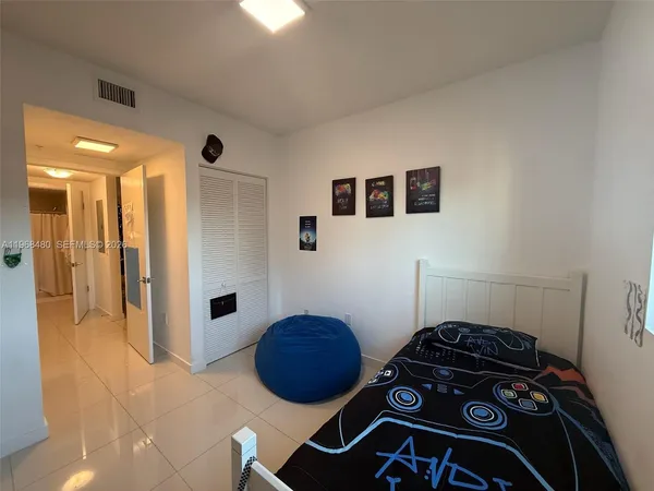 $3,150 | 7661 Northwest 107th Avenue, Unit 503, Doral, FL 33178