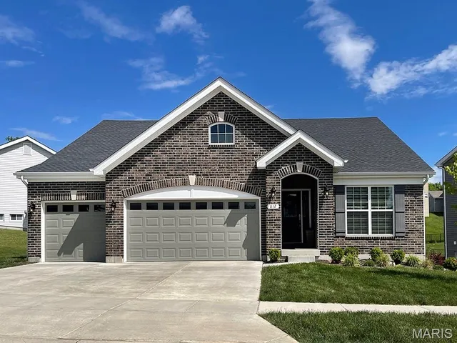 $511,900 | 2 Maple Expanded At Langeneckert Farms Estates Street, St. Louis, MO 63129