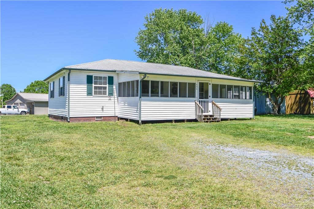 606 Pennigar Road Monroe, NC 28110 - Photo 2 of 17 Gallery Image 2
