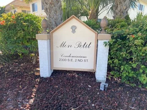 $1,650 | 2300 Southeast 2nd Street, Unit 24, Pompano Beach, FL 33062