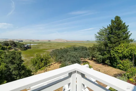 $1,995,000 | 16 Guisela Court, Novato, CA 94945