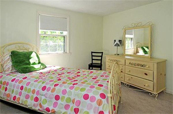 7 Sherman Road Stoneham, MA 02180 - Photo 13 of 18 Gallery Image 13