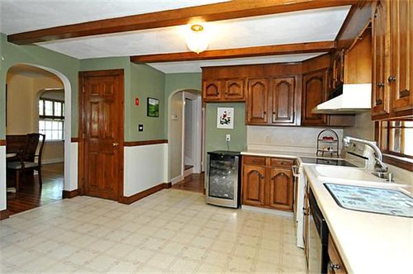 7 Sherman Road Stoneham, MA 02180 - Photo 8 of 18 Gallery Image 8