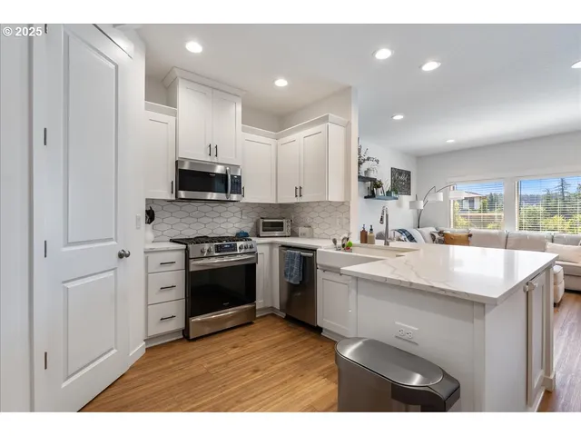 $479,000 | 16615 Southeast Sunshower Place, Happy Valley, OR 97086