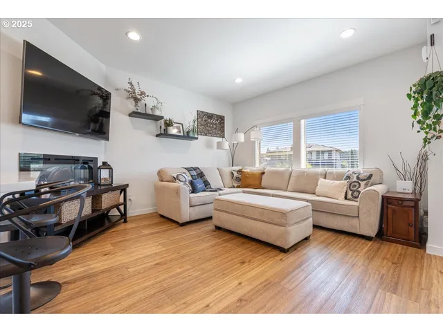 $479,000 | 16615 Southeast Sunshower Place, Happy Valley, OR 97086