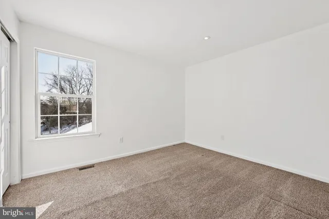 $565,000 | 5 English Ivy Drive, Sicklerville, NJ 08081