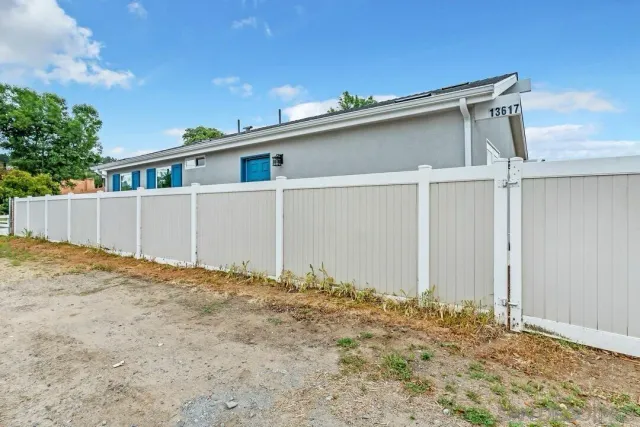 $3,800 | 13617 Putney Road, Poway, CA 92064