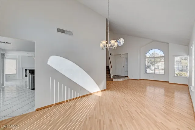 $2,600 | 9805 Cross Creek Way, Las Vegas, NV 89117