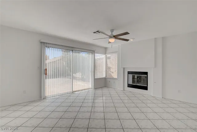 $2,600 | 9805 Cross Creek Way, Las Vegas, NV 89117