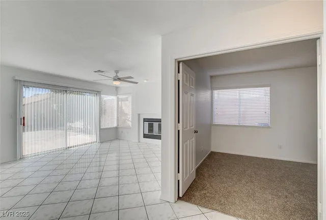 $2,600 | 9805 Cross Creek Way, Las Vegas, NV 89117