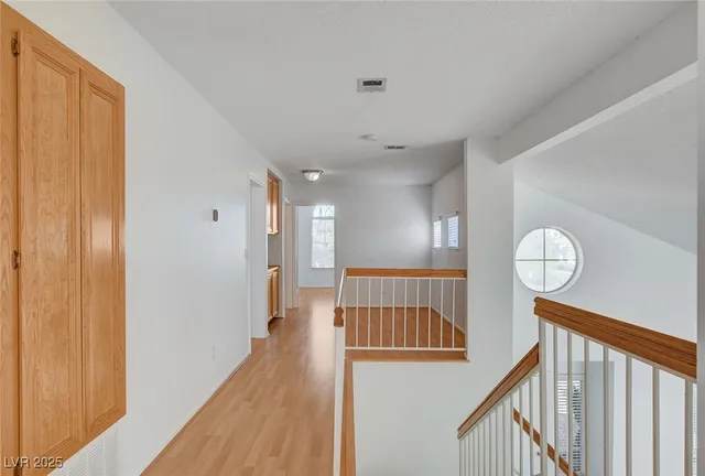 $2,600 | 9805 Cross Creek Way, Las Vegas, NV 89117