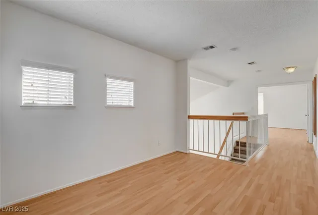 $2,600 | 9805 Cross Creek Way, Las Vegas, NV 89117