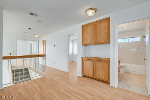 $2,600 | 9805 Cross Creek Way, Las Vegas, NV 89117