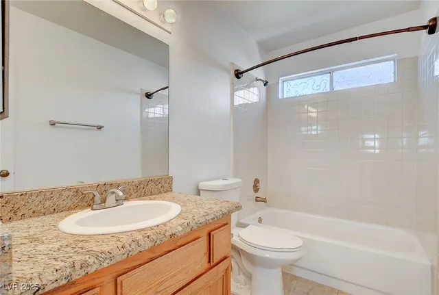 $2,600 | 9805 Cross Creek Way, Las Vegas, NV 89117