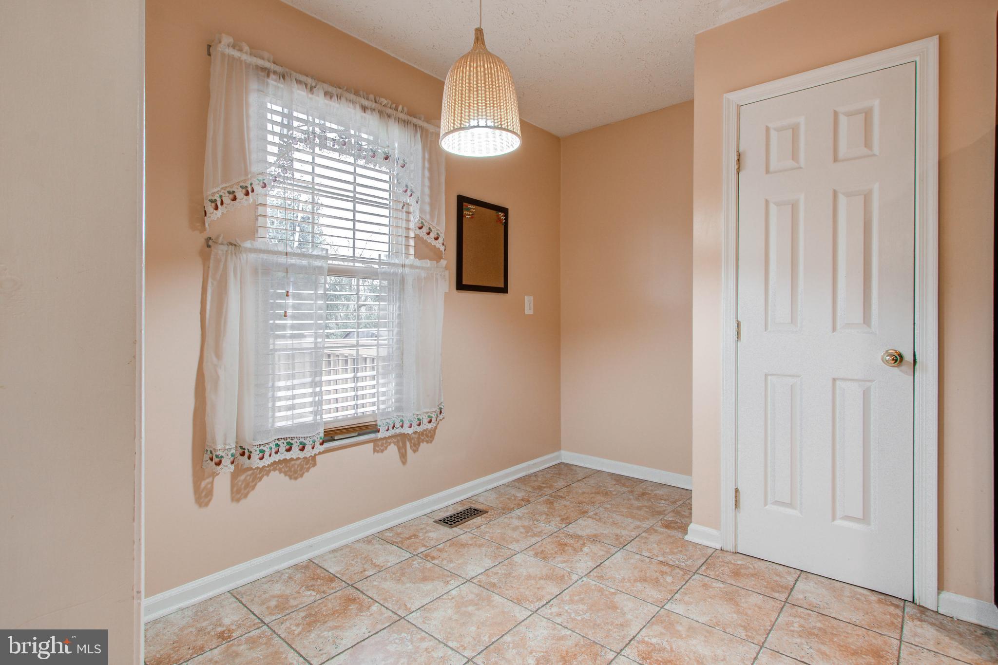 1244 Travis View Court Gaithersburg, MD 20879 - Photo 17 of 49