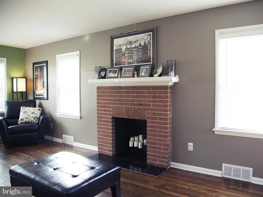 765 Hammond Road York, PA 17406 - Photo 7 of 21 Gallery Image 7