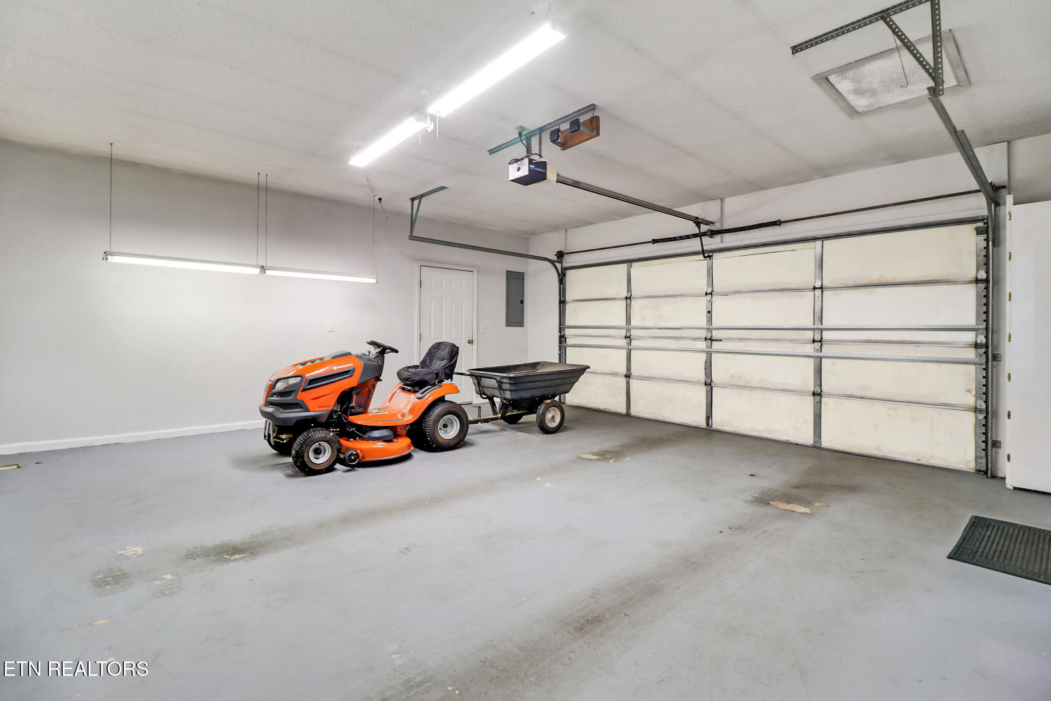 82 Scott Creek Road Crossville, TN 38571 - Photo 27 of 43 garage