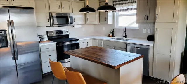 $394,900 | 5006 Oakhill Lane, Georgetown, IN 47122