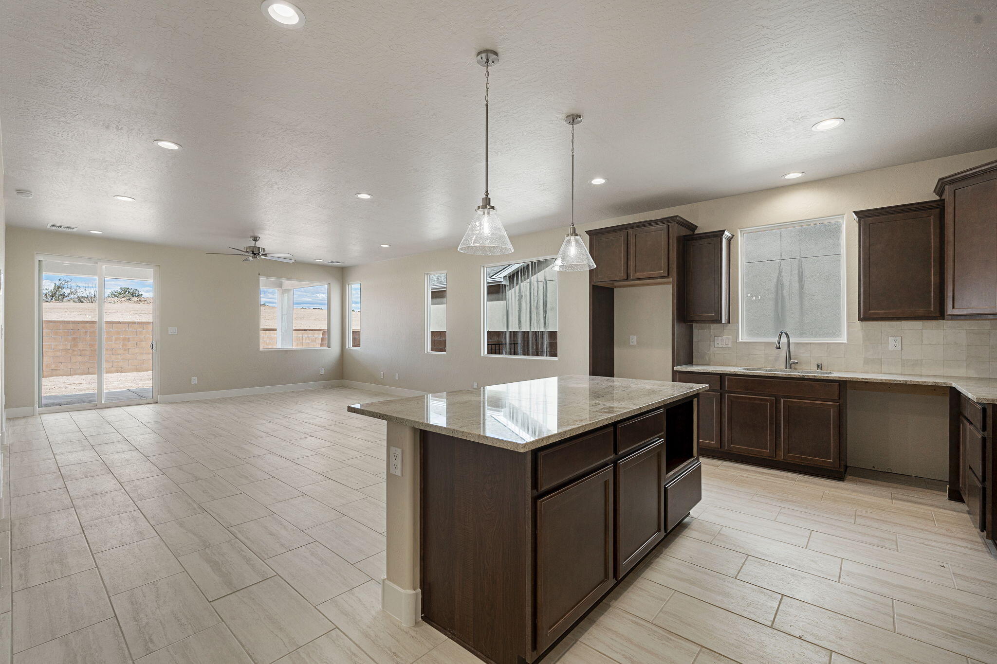 6960 Sydney Drive Northeast Rio Rancho, NM 87144 - Photo 13 of 31 Gallery Image 13