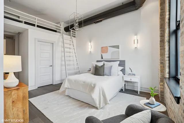 $2,300,000 | 401 North Aberdeen Street, Unit 4S, Chicago, IL 60642