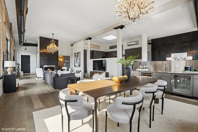 $2,300,000 | 401 North Aberdeen Street, Unit 4S, Chicago, IL 60642