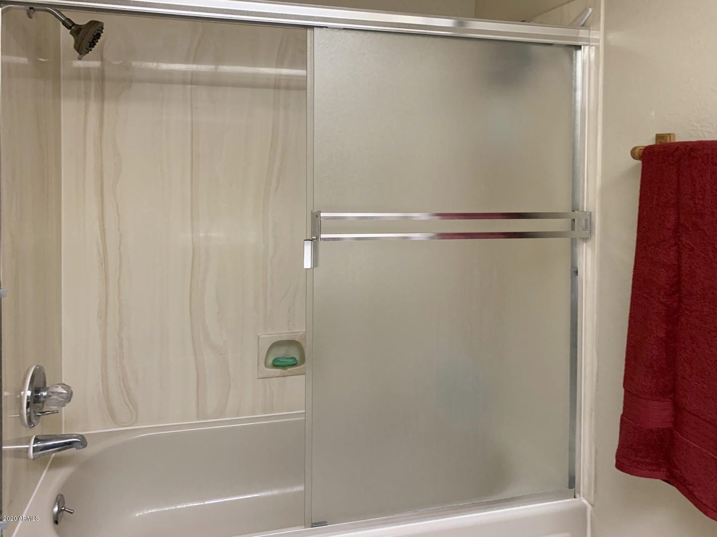 8143 Ralls Drive Strawberry, AZ 85544 - Photo 28 of 74 Master tub/shower