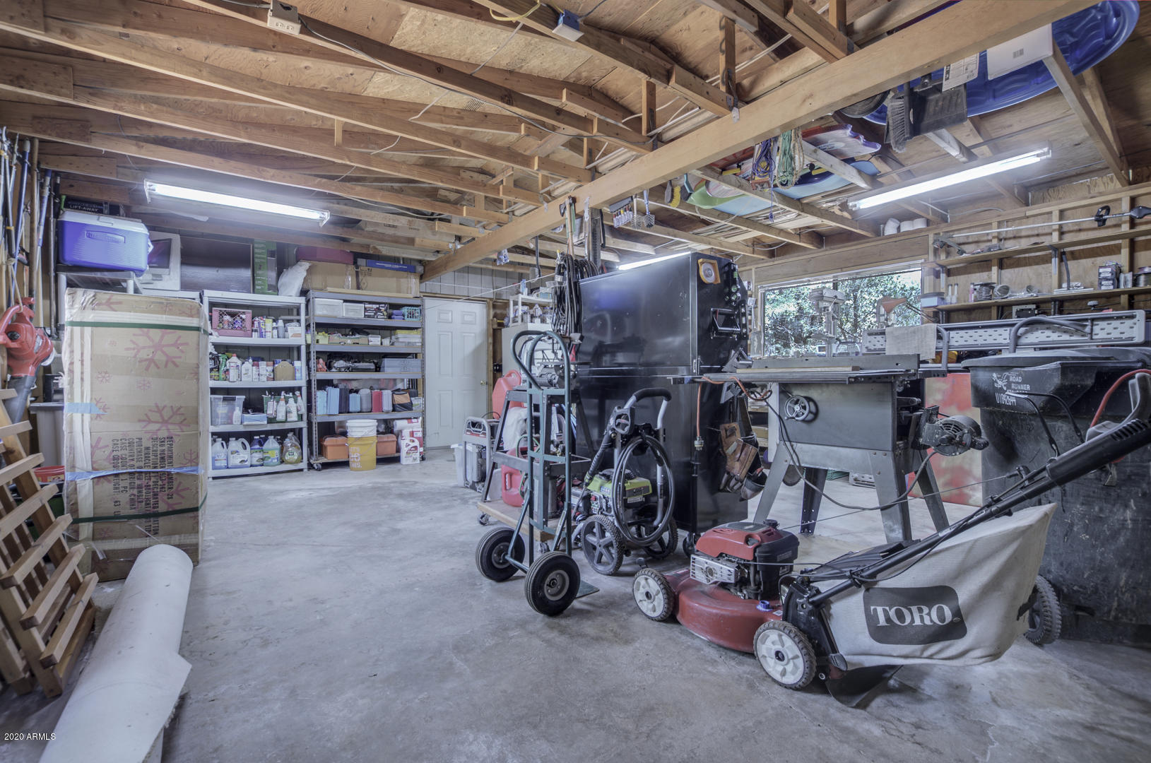8143 Ralls Drive Strawberry, AZ 85544 - Photo 68 of 74 Garage interior