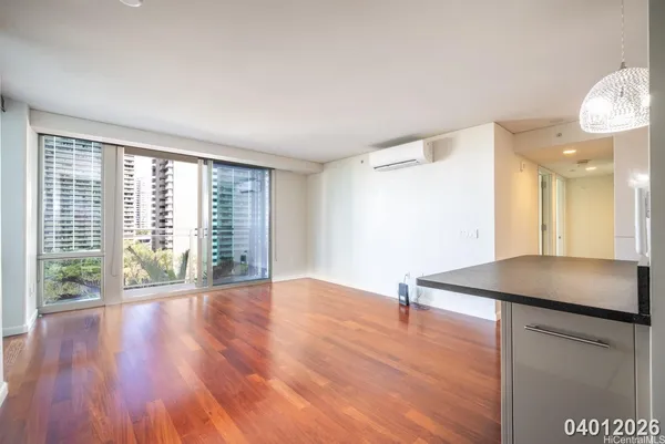 $3,500 | 1200 Queen Emma Street, Unit 1009, Honolulu, HI 96813