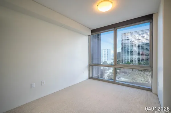 $3,500 | 1200 Queen Emma Street, Unit 1009, Honolulu, HI 96813