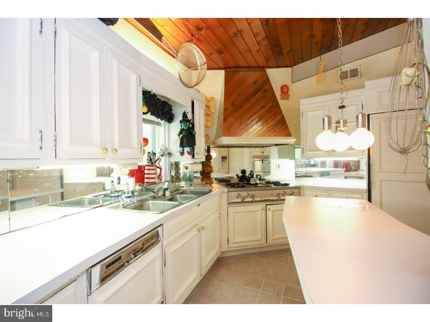 1146 A Barbara Drive Cherry Hill, NJ 08003 - Photo 12 of 25