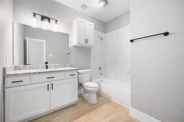 $1,750 | 5037 Van Fleet Street, Houston, TX 77033