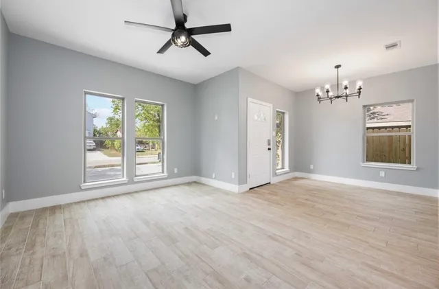 $1,750 | 5037 Van Fleet Street, Houston, TX 77033