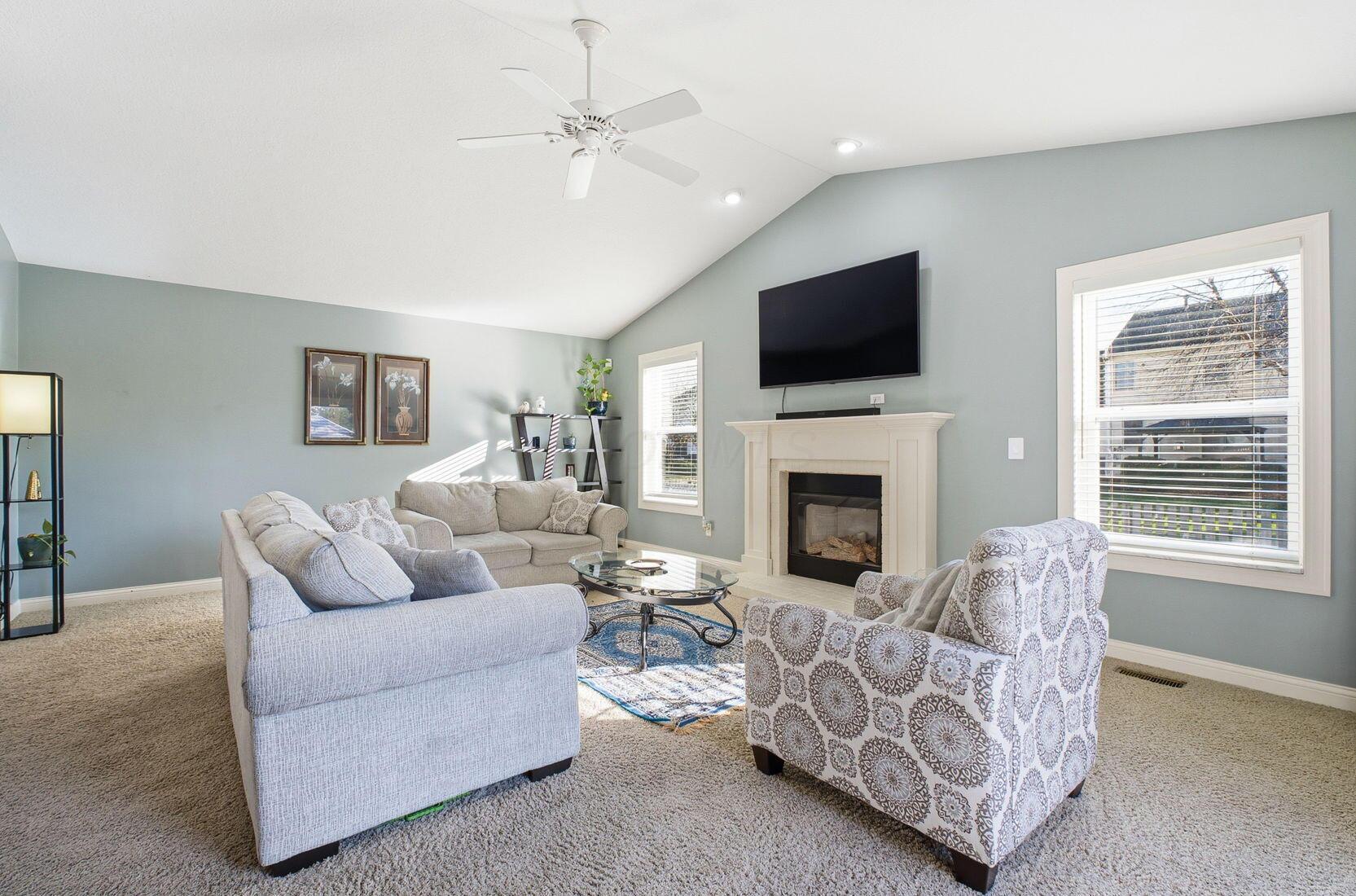 2216 Reeves Avenue Lewis Center, OH 43035 - Photo 22 of 53 Natural light!