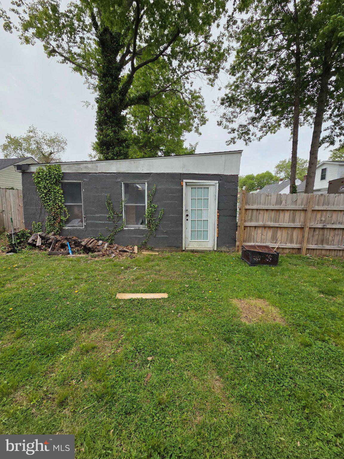 174 Chestnut Street Salem, NJ 08079 - Photo 12 of 12 Charming backyard retreat awaits you.