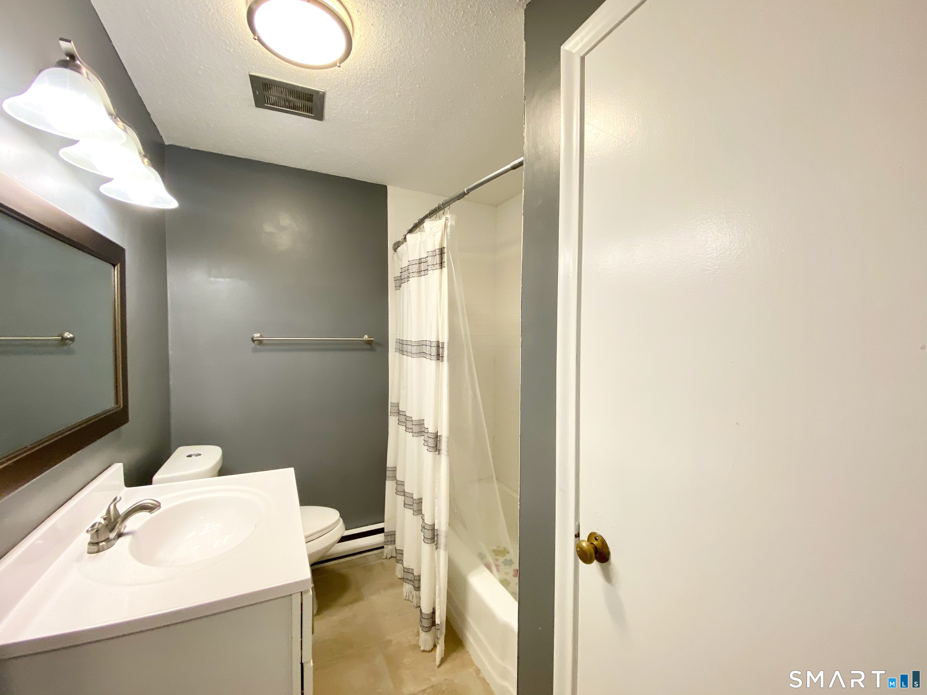 24 College Street, Unit 6 Clinton, CT 06413 - Photo 7 of 13
