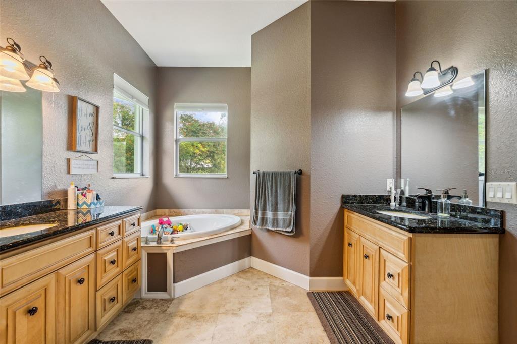 15780 Wilson Road Sarasota, FL 34240 - Photo 19 of 66 Gallery Image 19