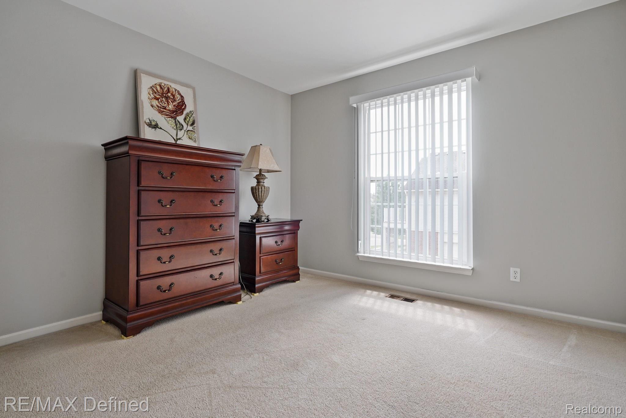 1849 Flagstone Circle Rochester, MI 48307 - Photo 19 of 23 1849-Flagstone-Cir-21.jpg