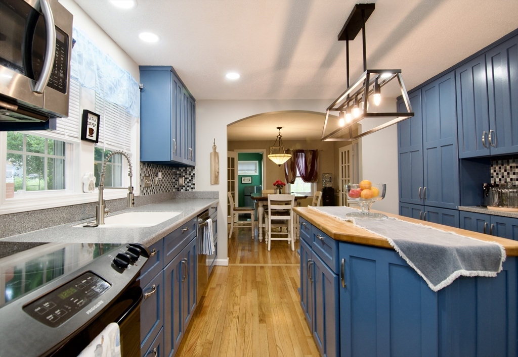 55 Bridle Path Road Springfield, MA 01118 - Photo 14 of 42