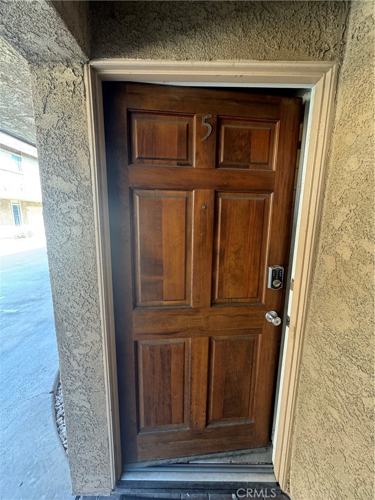 15005 Indiana, Unit 5 Paramount, CA 90723 - Photo 4 of 12