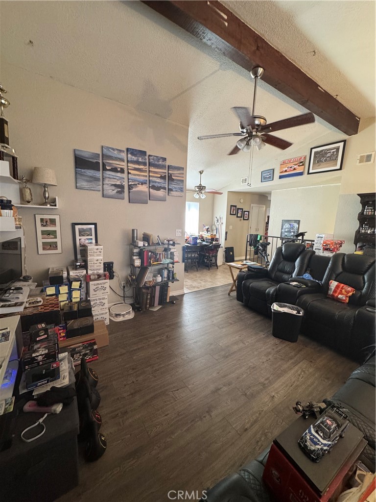 15005 Indiana, Unit 5 Paramount, CA 90723 - Photo 5 of 12