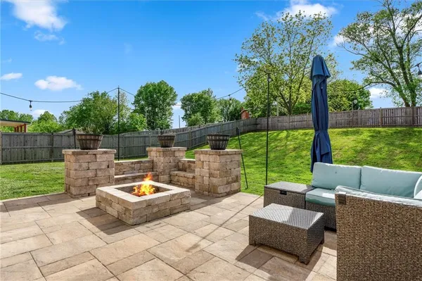 $282,500 | 602 West Haven Drive, Richmond, MO 64085