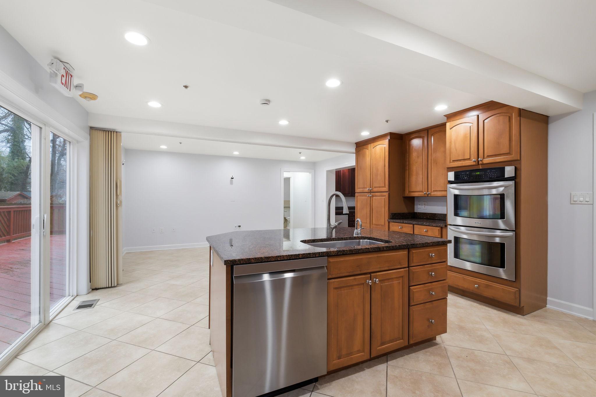 711 Lamberton Drive Silver Spring, MD 20902 - Photo 15 of 60