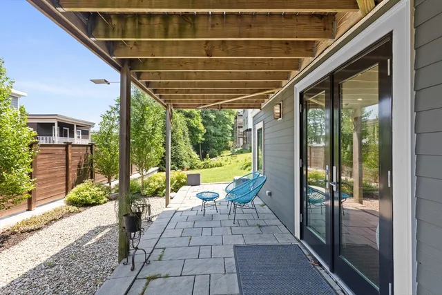 $2,400 | 62 Grampian Way, Unit STUDIO, Boston, MA 02125