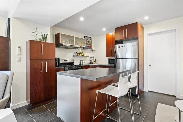 $2,400 | 62 Grampian Way, Unit STUDIO, Boston, MA 02125