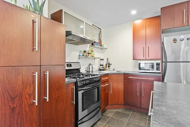 $2,400 | 62 Grampian Way, Unit STUDIO, Boston, MA 02125