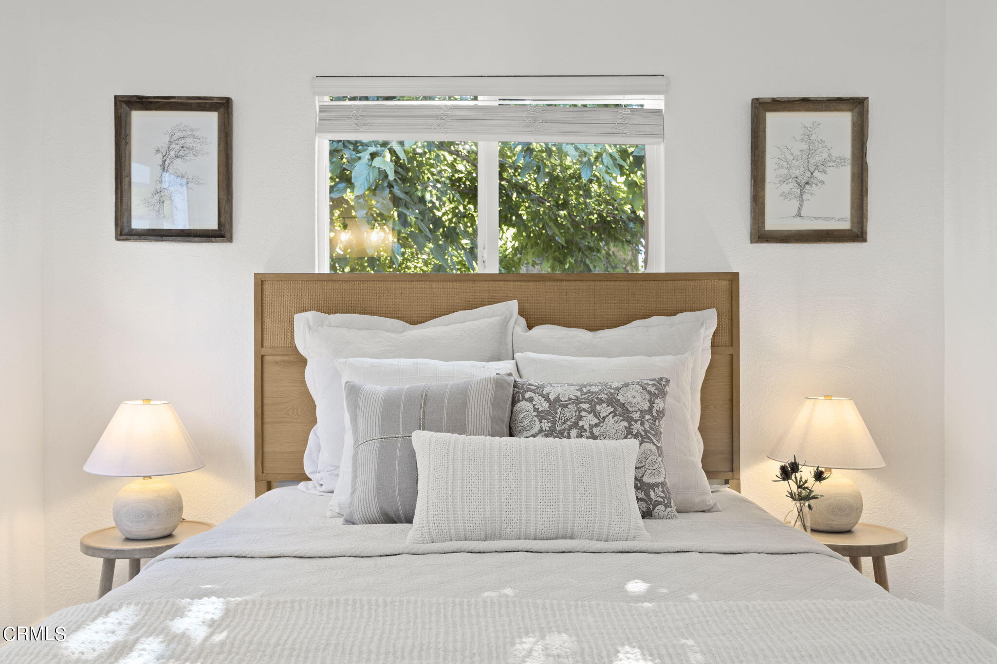 370 Prospect Street Oak View, CA 93022 - Photo 21 of 46 a bedroom with a bed and a large bed