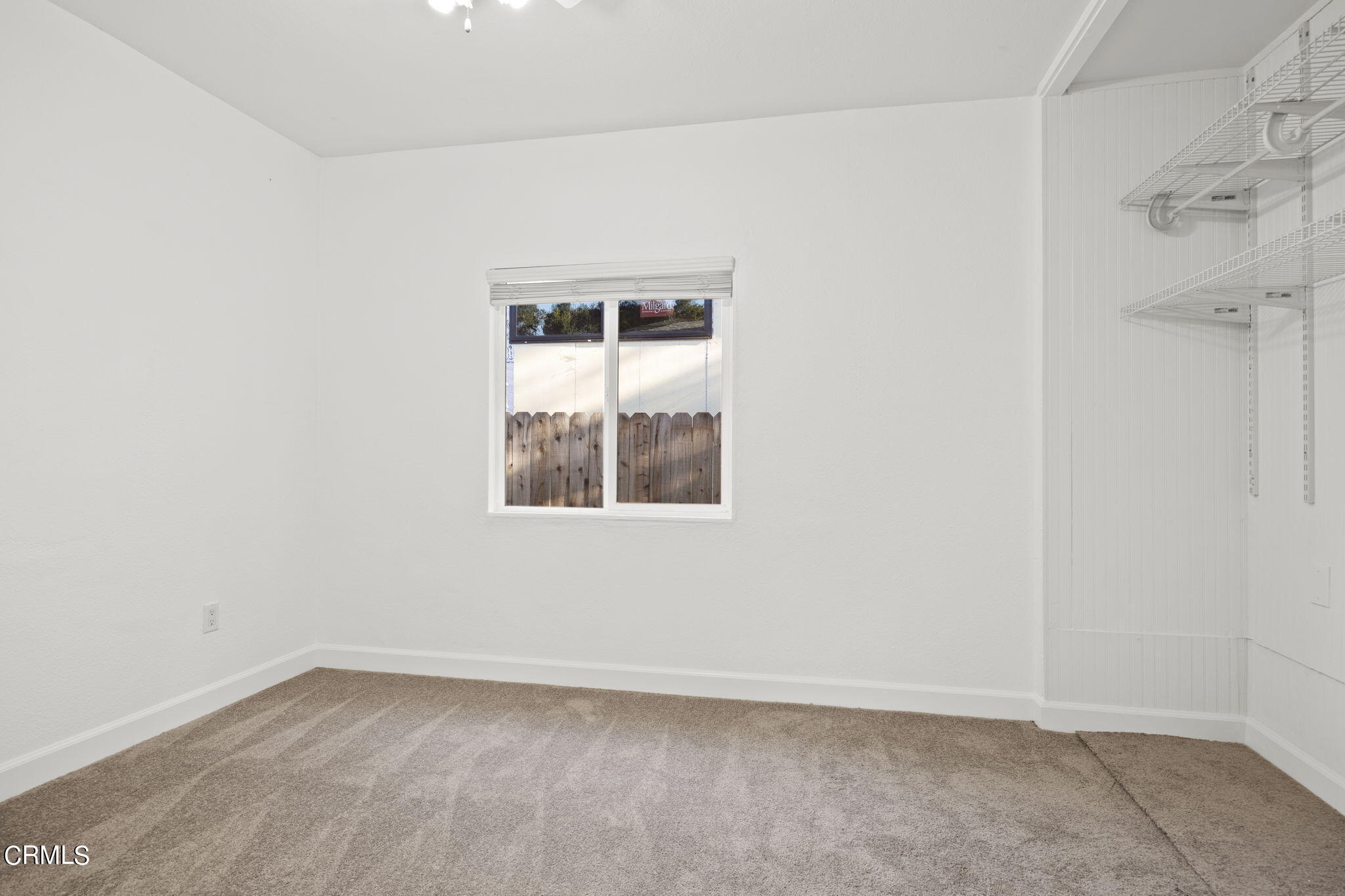 370 Prospect Street Oak View, CA 93022 - Photo 27 of 46 an empty room with a window